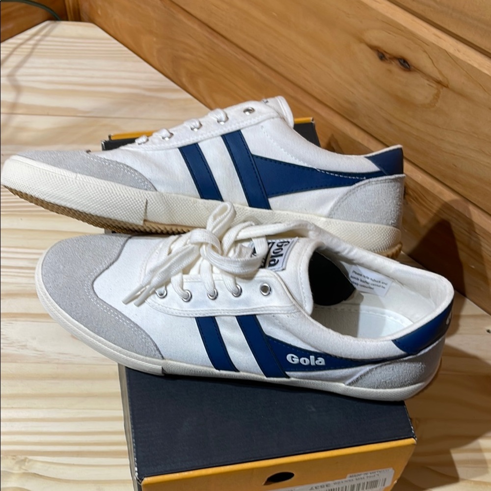 Gola Classics Men's Badminton Plimsoll Sneakers
Off White/Baltic
EU 44 US 11